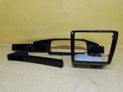 Консоль магнитофона на Toyota Crown GS151