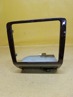 Консоль магнитофона на Toyota Crown GS151 Фото 11