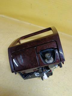 Консоль магнитофона на Toyota Crown GS151 Фото 12