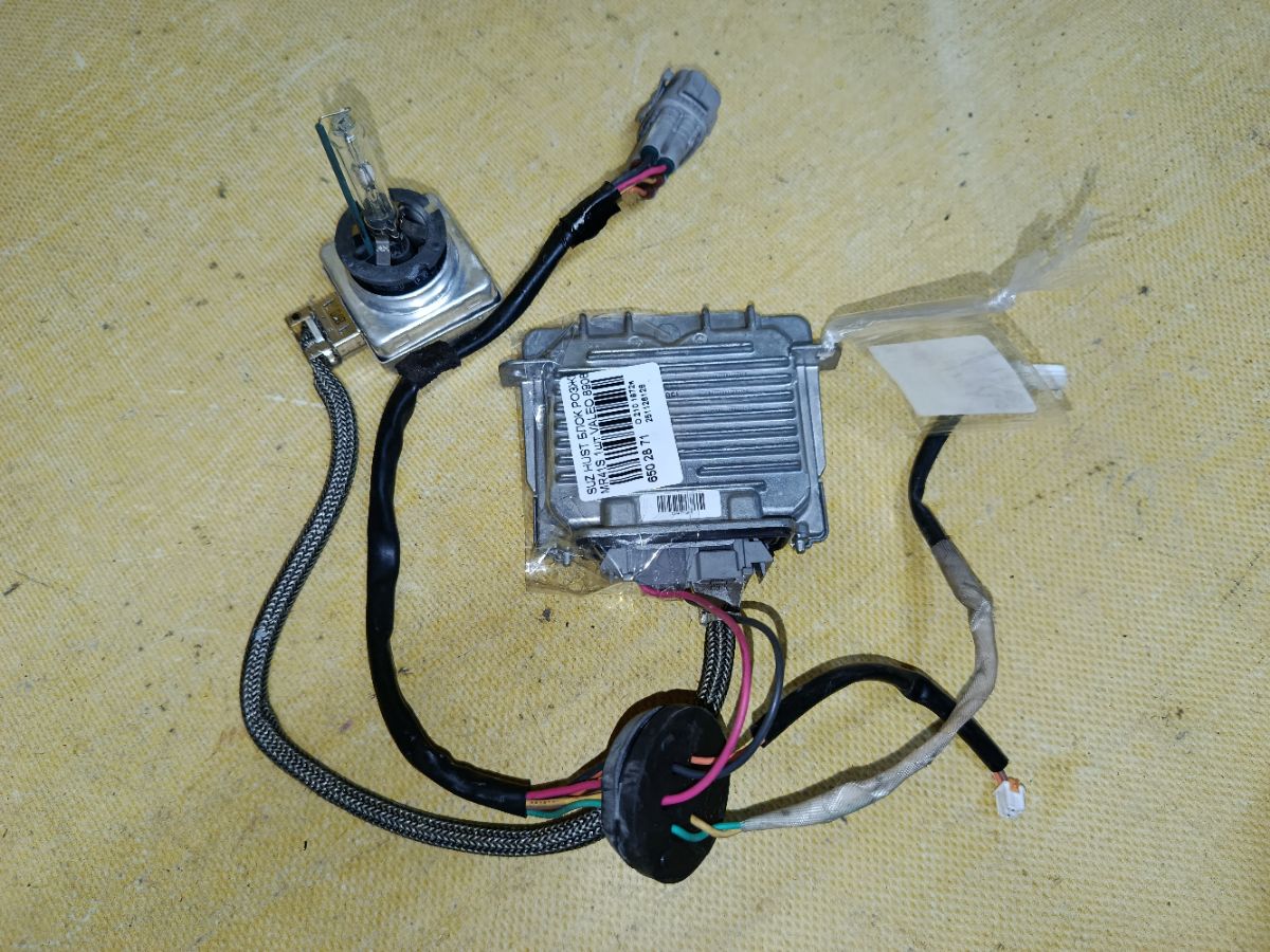 Блок розжига ксенона на Suzuki Hustler MR41S Фото 2