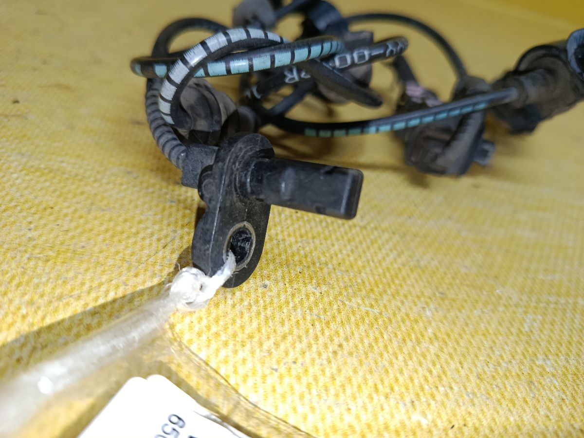 Датчик ABS на Honda Freed GB3 L15A Фото 2