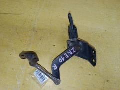 Датчик регулировки наклона фар на Toyota Wish ZNE10G, Заднее расположение