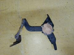 Датчик регулировки наклона фар на Toyota Wish ZNE10G Фото 2