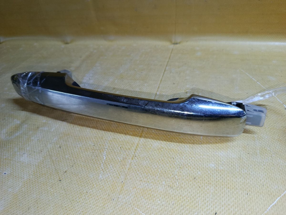 Ручка двери на Honda Odyssey RC1 Фото 2