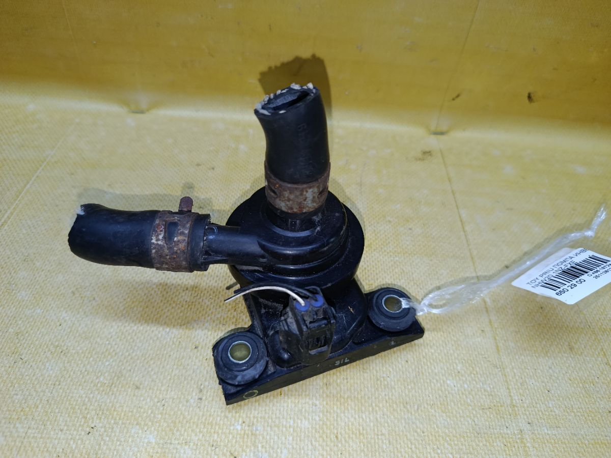 Помпа инвертора G9020-47030, G9020-47031 на Toyota Prius NHW20 1NZ-FXE Фото 1