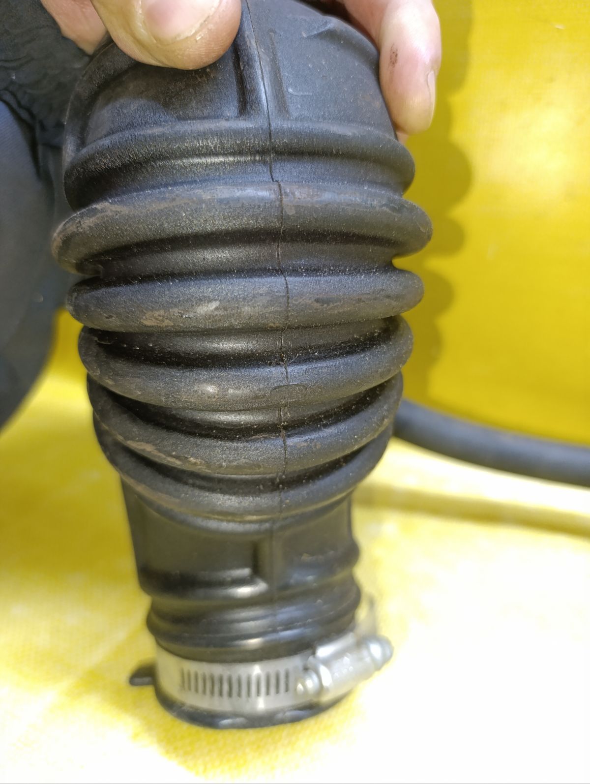 Патрубок воздушн.фильтра 16578 ED000, 16578 ED00A на Nissan Tiida C11 HR15DE Фото 4