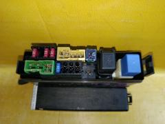 Блок предохранителей на Nissan Note E11 HR15DE Фото 2