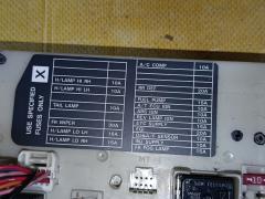 Блок предохранителей на Nissan Note E11 HR15DE Фото 4