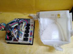 Блок предохранителей на Nissan Tiida C11 HR15DE Фото 3