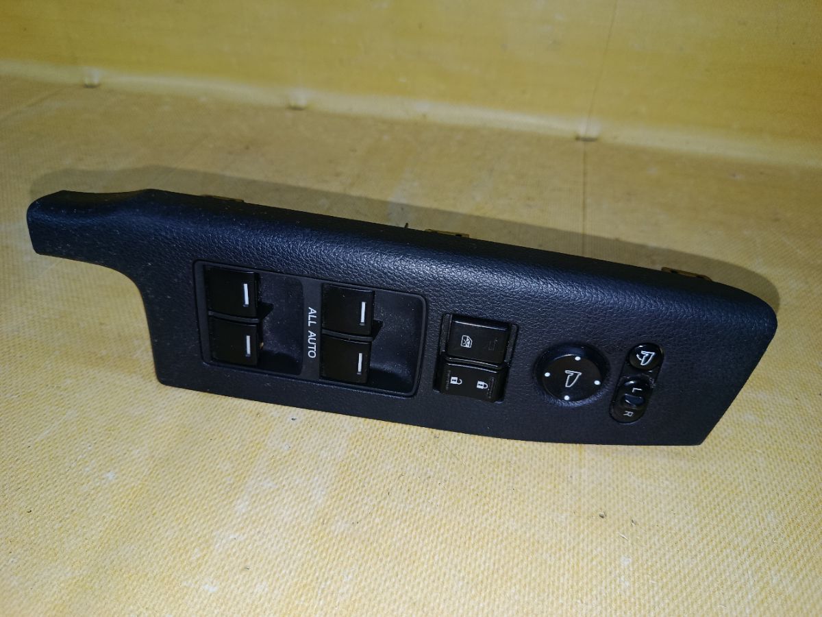 Блок упр-я стеклоподъемниками 35750-T6A-J41 на Honda Odyssey RC1 Фото 2