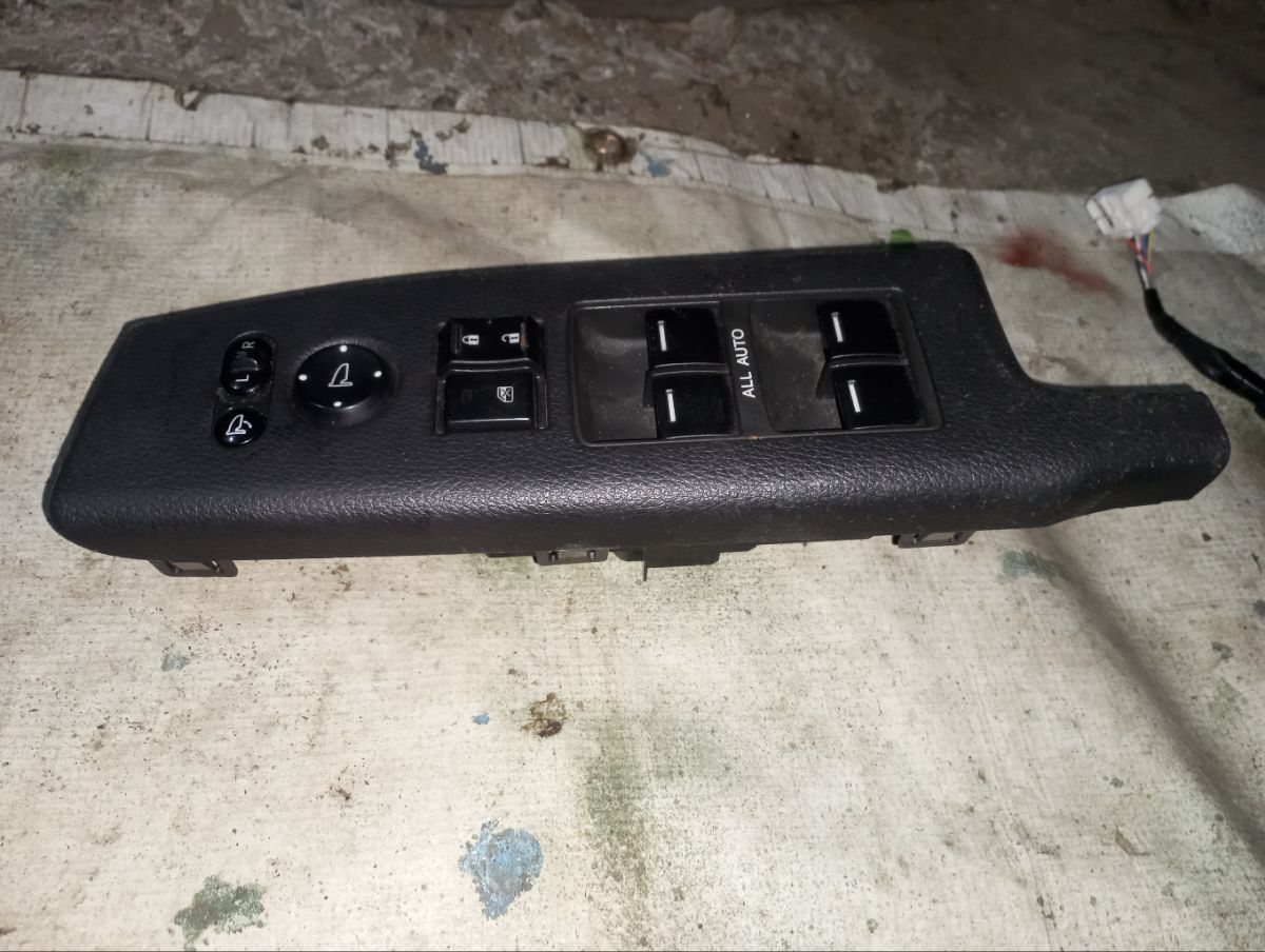 Блок упр-я стеклоподъемниками 35750-T6A-J41 на Honda Odyssey RC1 Фото 6