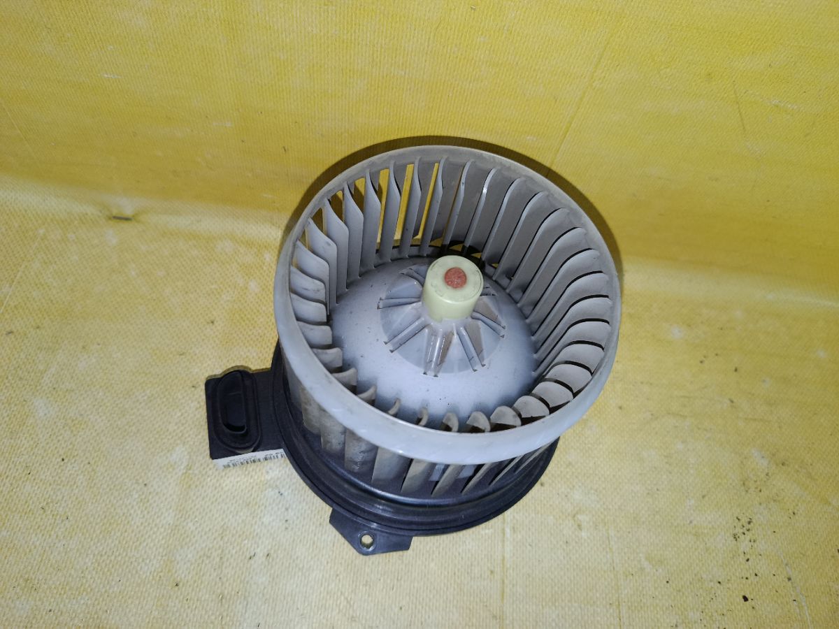 Мотор печки на Honda N-Box JF1 Фото 2