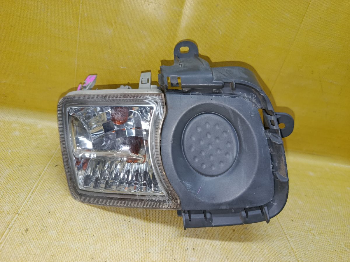 Поворотник бамперный 47-39 47-39 на Toyota Prius ZVW30 Фото 1