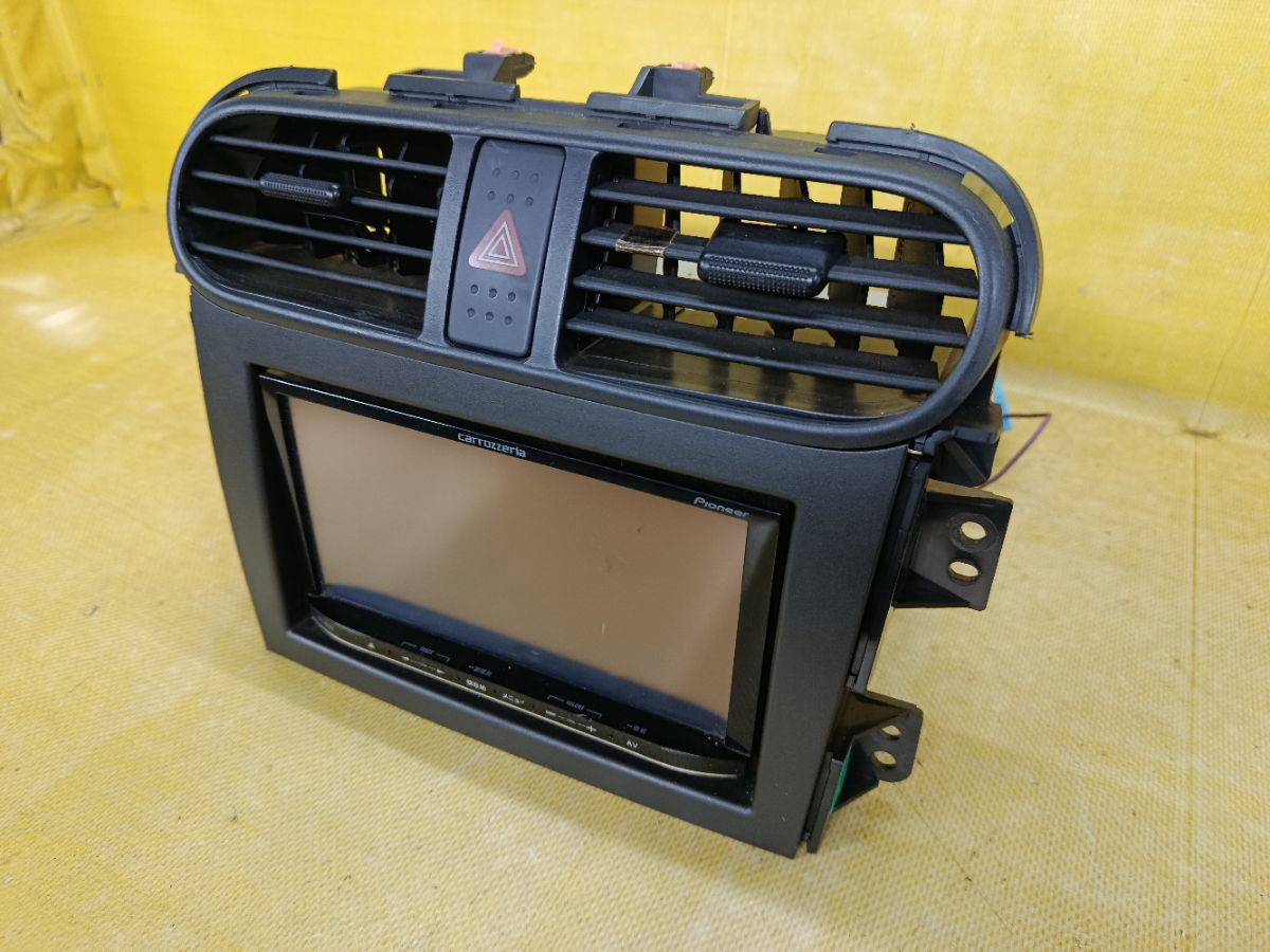 Автомагнитофон на Suzuki Splash XB32S Фото 2