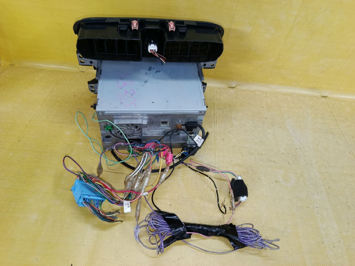 Автомагнитофон на Suzuki Splash XB32S Фото 4