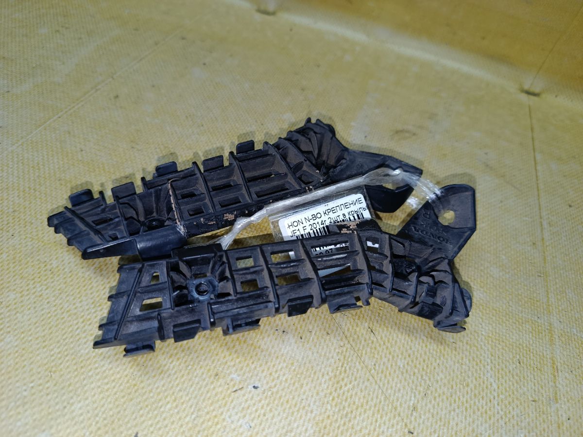 Крепление бампера на Honda N-Box JF1 Фото 2