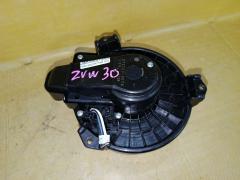 Мотор печки на Toyota Prius ZVW30