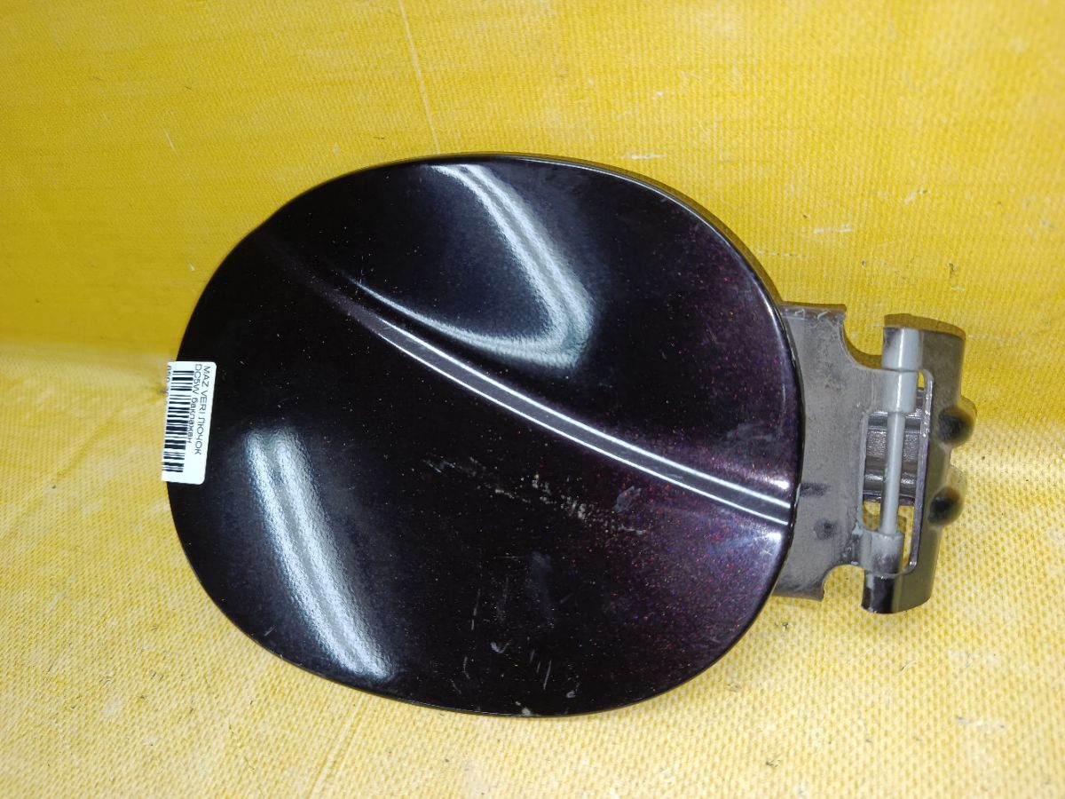 Лючок на Mazda Verisa DC5W Фото 1