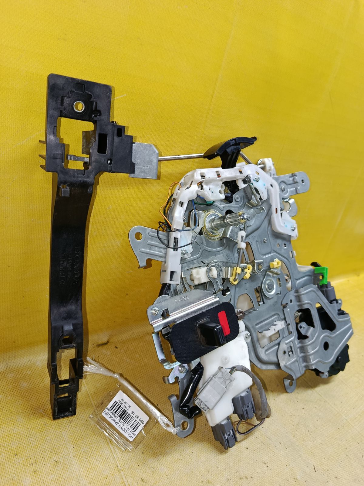 Замок двери на Honda Odyssey RC1 Фото 3