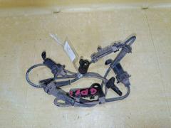 Датчик ABS на Honda Fit Hybrid GP1 LDA, Переднее расположение