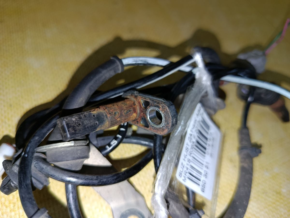 Датчик ABS на Suzuki Hustler MR41S R06A Фото 2