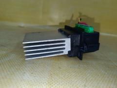 Регулятор скорости мотора отопителя на Nissan Tiida C11 HR15DE Фото 2