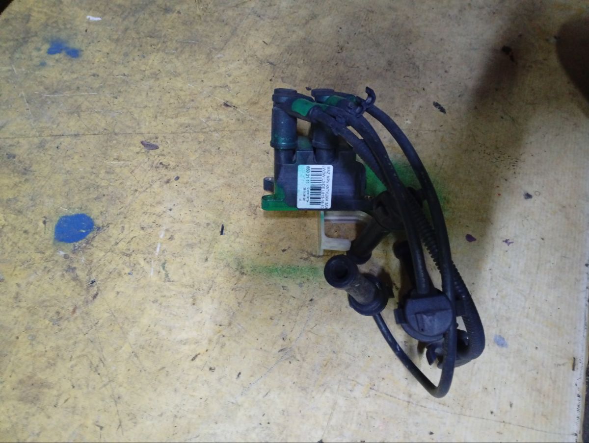 Катушка зажигания L813-18-100, 0221503490, 0221503491, 1075786, 1119835, 1130402, 1317972, 1319788, 1619343, 1S7G-12029-AB, 1S7G-12029-AC, 1S7Z-12029-AA, 30640703, 30735759, 31359976, 988F-12029-AB, 988F-12029-AC, 988F-12029-AD, 988F-12029-BA, YM2F-12029-AB на Mazda Mpv LW3W L3-DE Фото 6