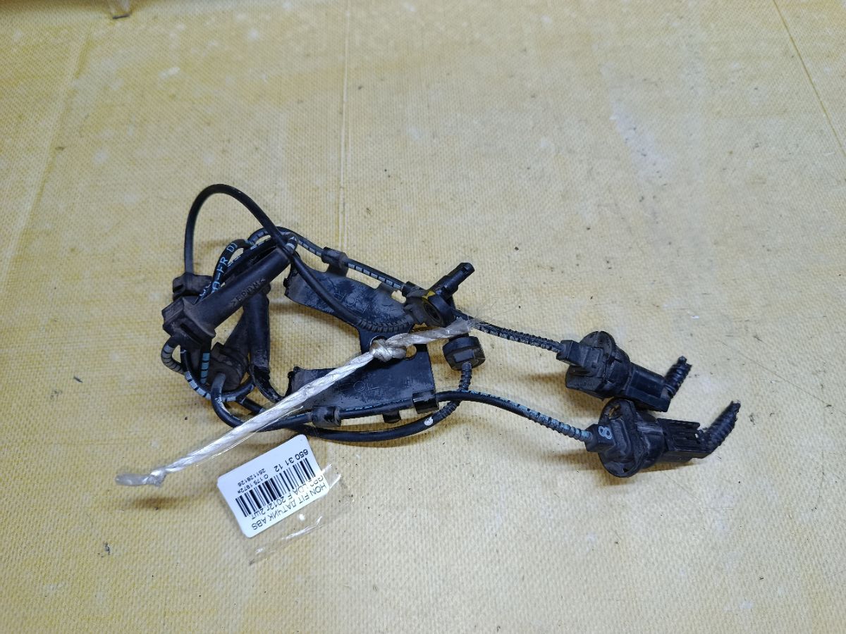 Датчик ABS на Honda Fit Shuttle Hybrid GP2 LDA Фото 1