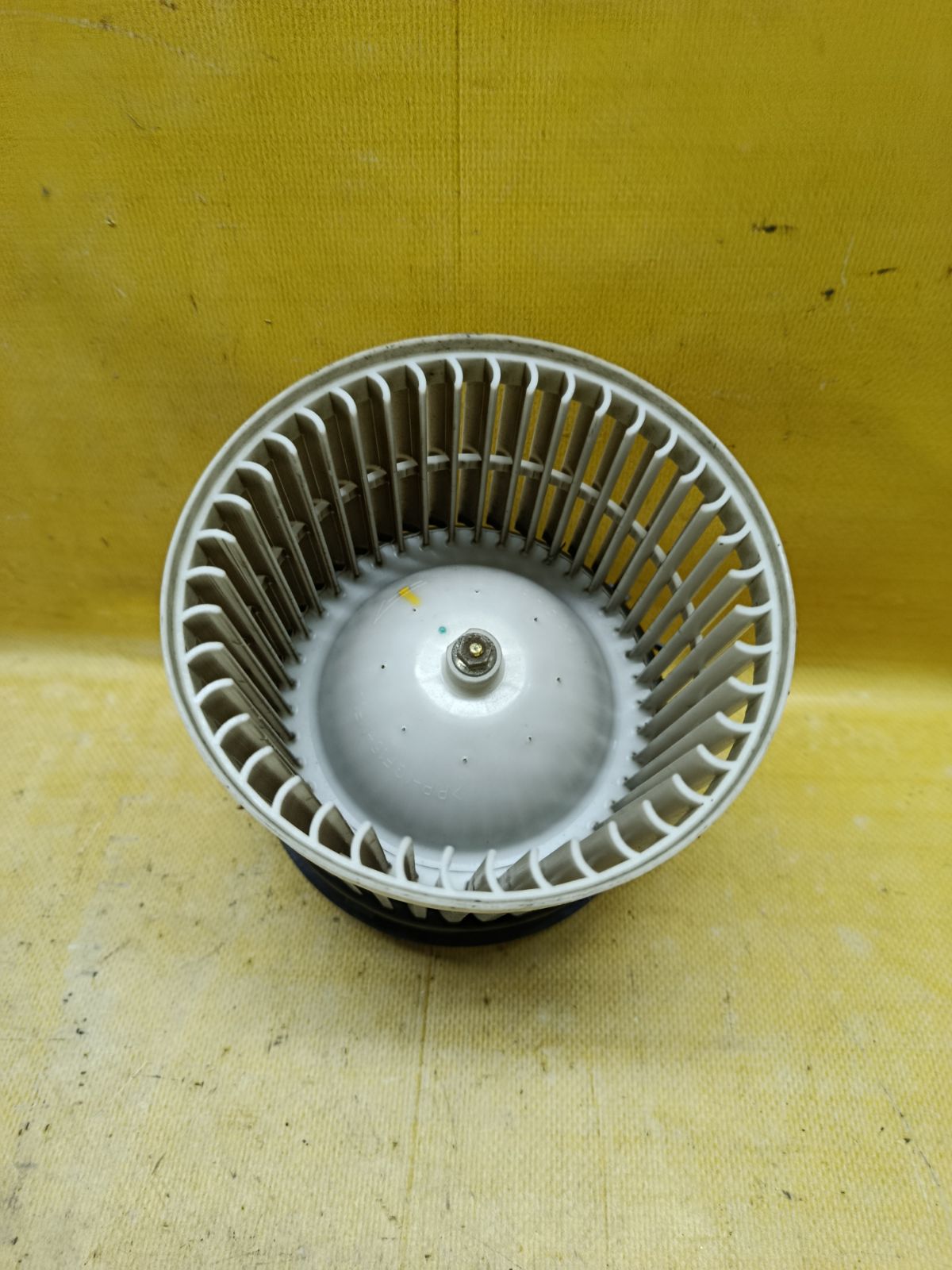 Мотор печки на Nissan March K13 Фото 3