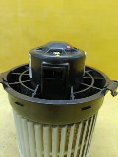 Мотор печки на Nissan March K13 Фото 2