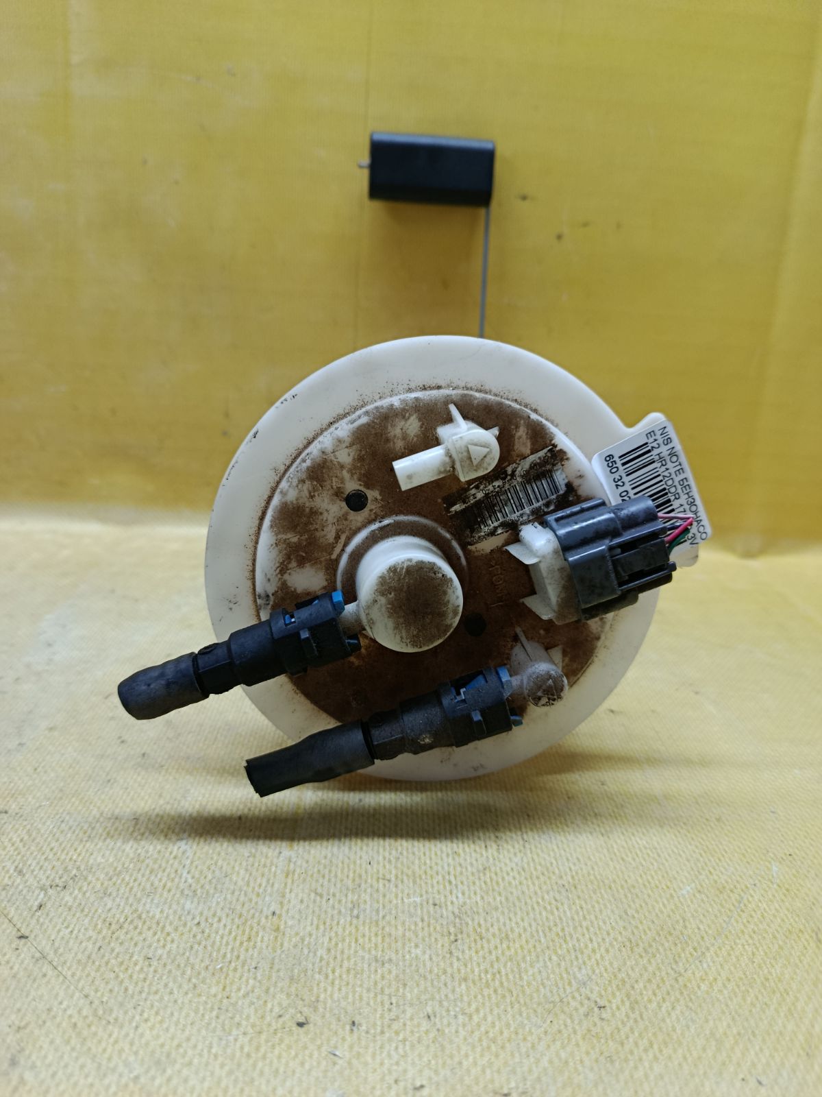 Бензонасос 17040-3VA1B на Nissan Note E12 HR12DDR Фото 1