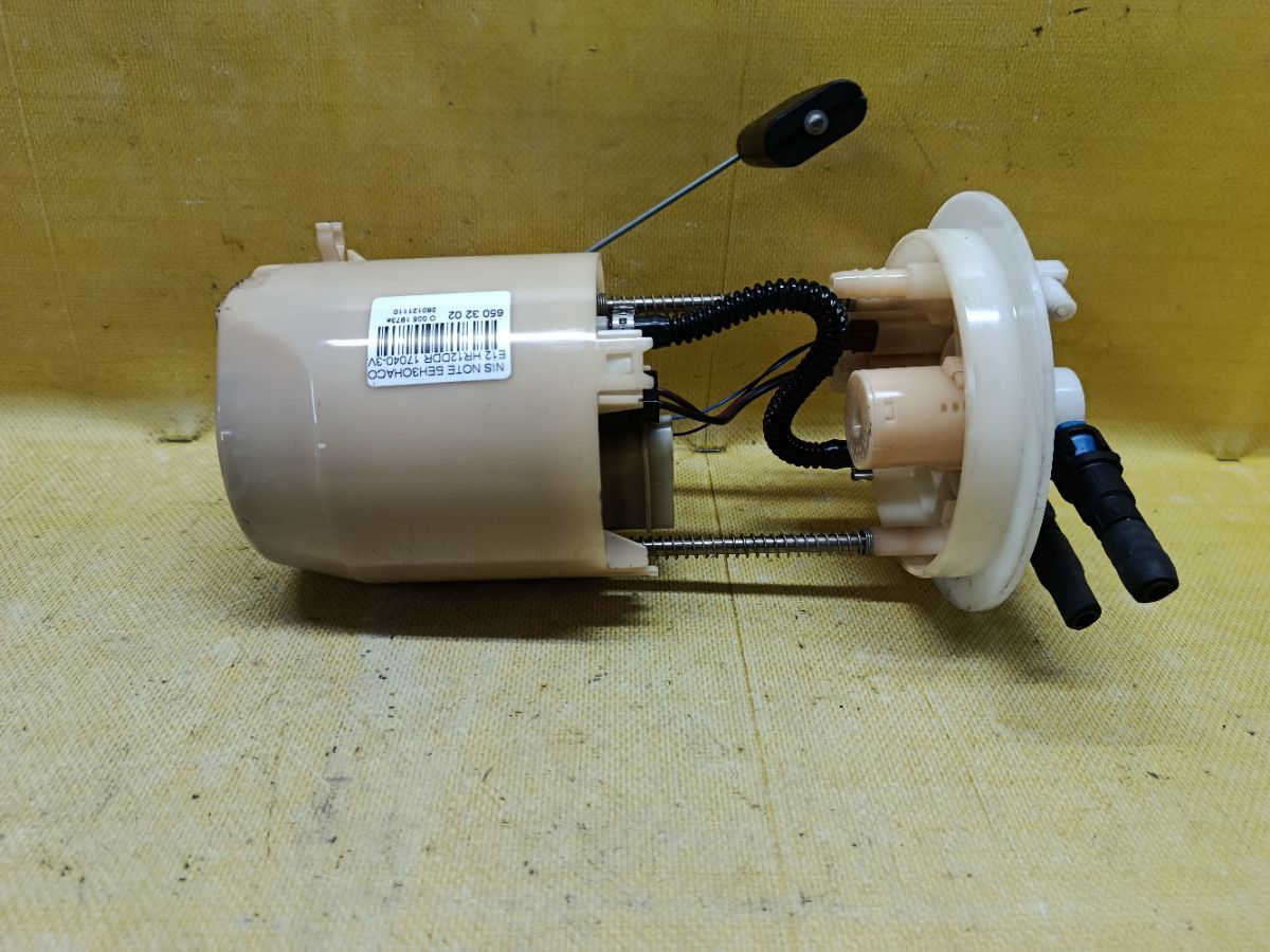Бензонасос 17040-3VA1B на Nissan Note E12 HR12DDR Фото 3