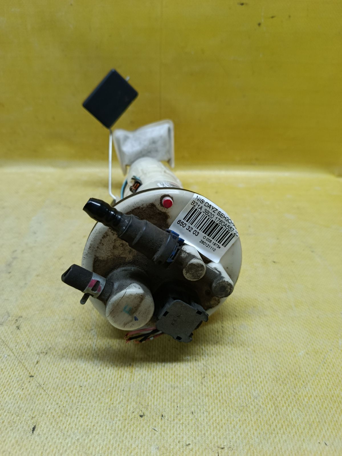 Бензонасос 1760A557 на Nissan Dayz Roox B21A 3B20 Фото 1