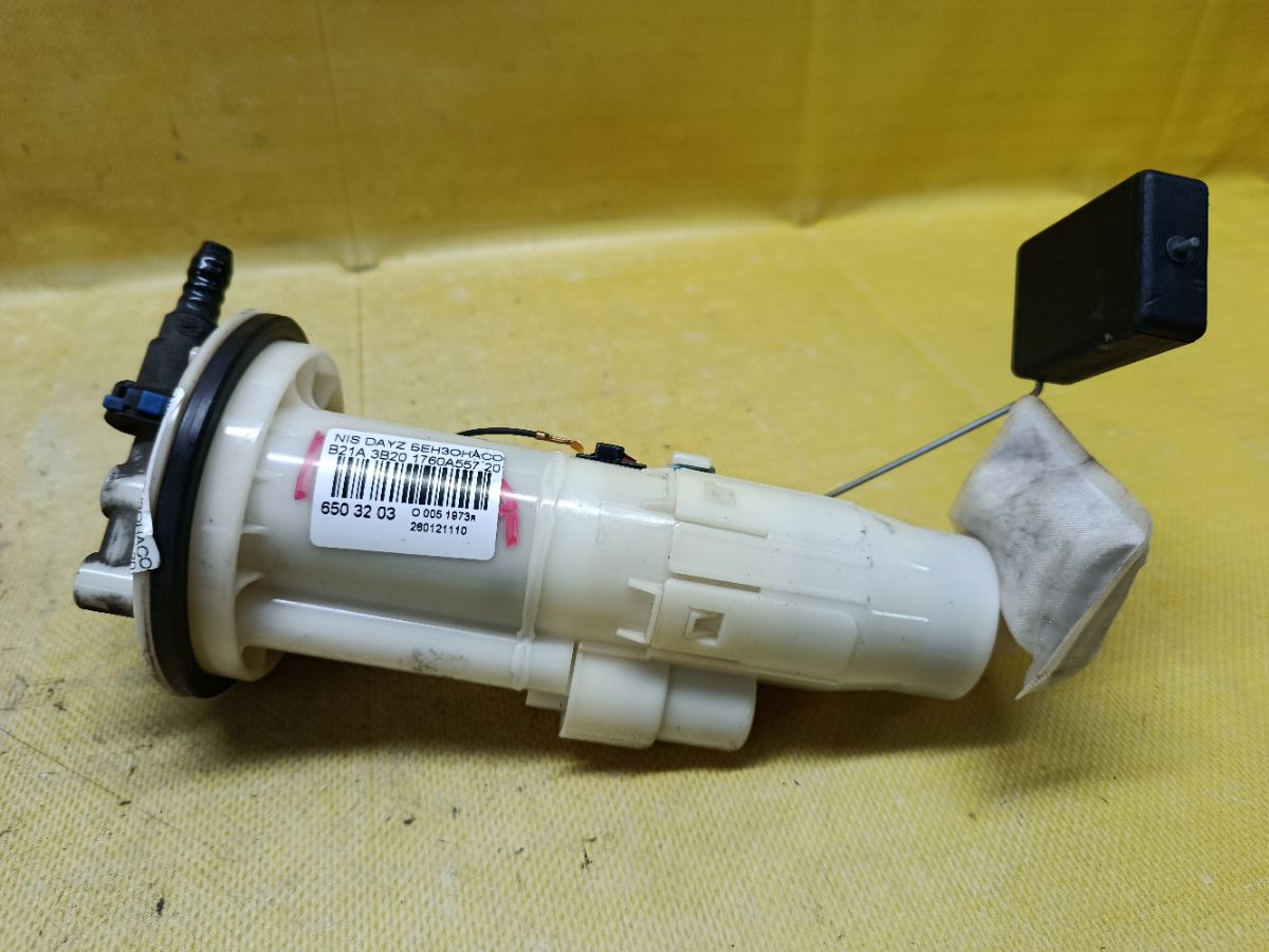 Бензонасос 1760A557 на Nissan Dayz Roox B21A 3B20 Фото 2