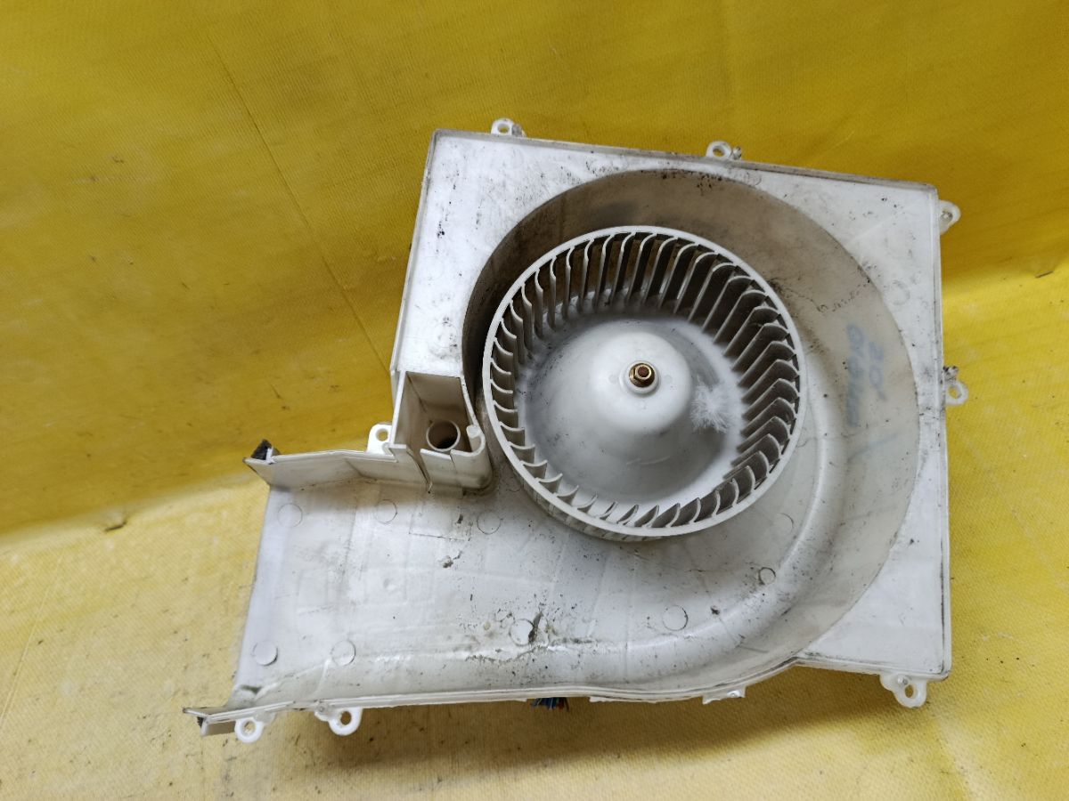 Мотор печки 27200-8N400, 27470-CX800 на Nissan Bluebird Sylphy QNG10 Фото 1