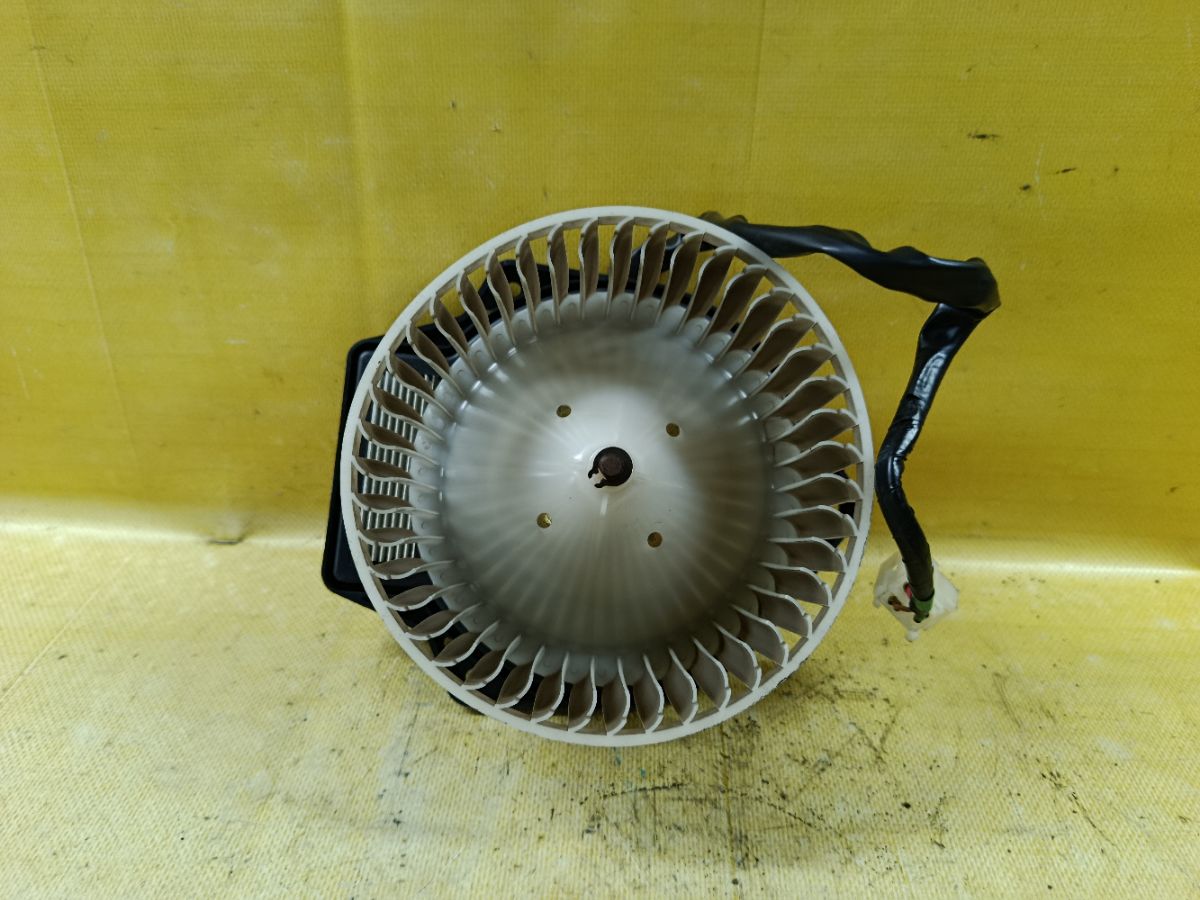 Мотор печки 1N02-61-B10, 27220WD000 на Nissan Wingroad WFY11 Фото 2