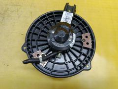 Мотор печки на Honda Accord CL8