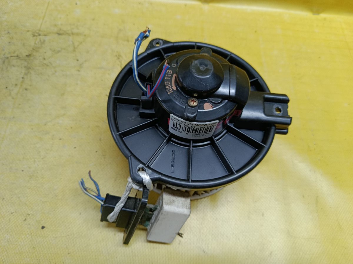 Мотор печки 87103-17010, 87103-42010 на Toyota Raum EXZ15 Фото 1