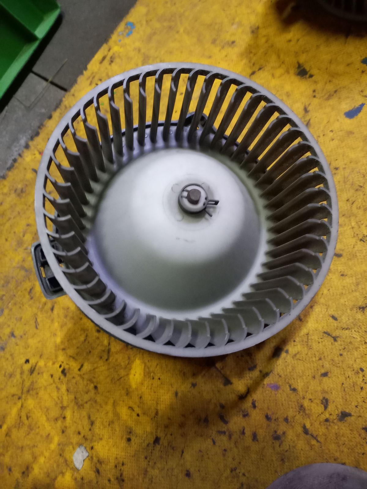 Мотор печки 87103-20050 на Toyota Celica ST202 Фото 5