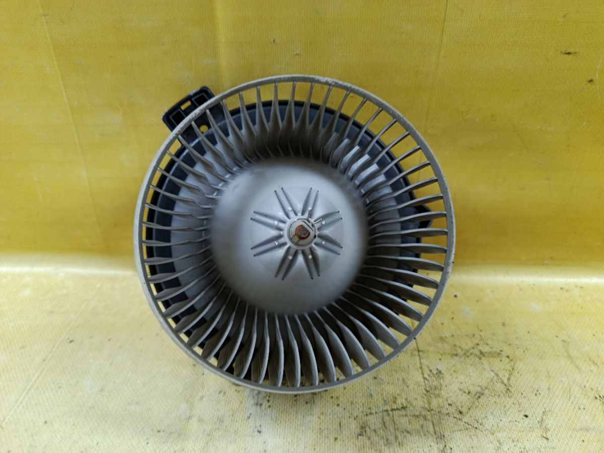 Мотор печки на Honda Elysion RR2 Фото 2