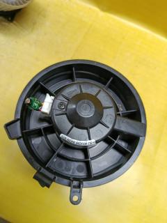 Мотор печки на Nissan Serena C26