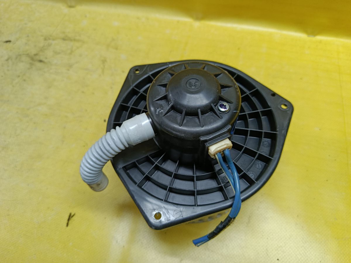 Мотор печки на Mitsubishi Outlander CW5W Фото 1