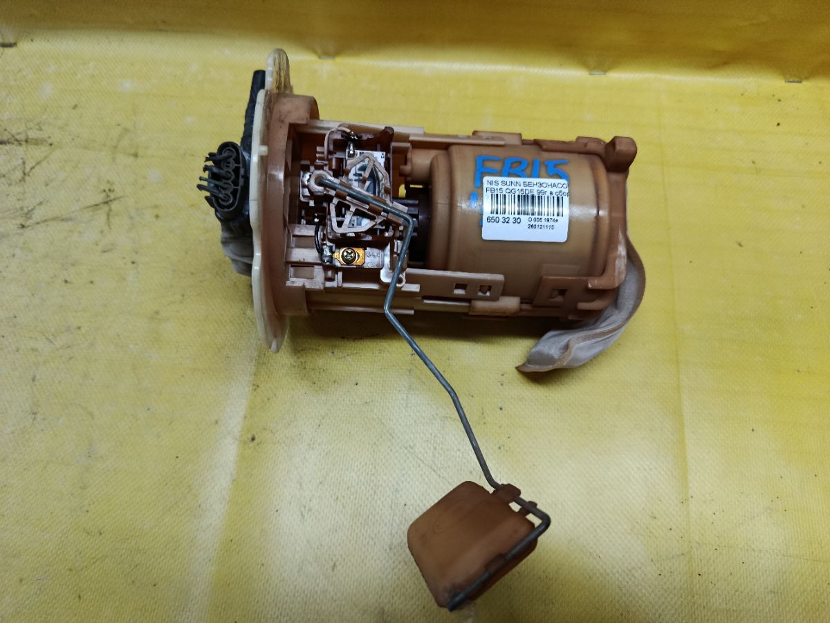 Бензонасос на Nissan Sunny FB15 QG15DE Фото 2