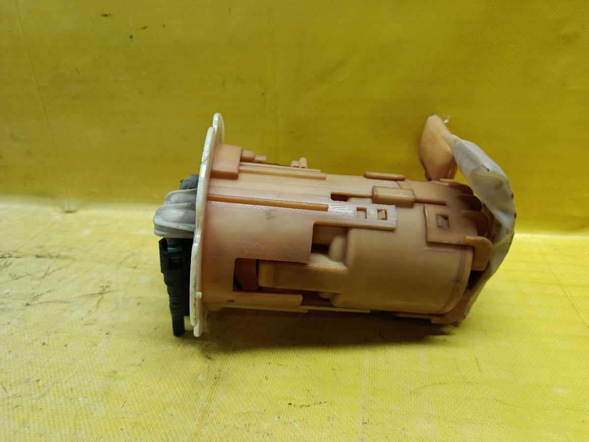 Бензонасос на Nissan Sunny FB15 QG15DE Фото 3