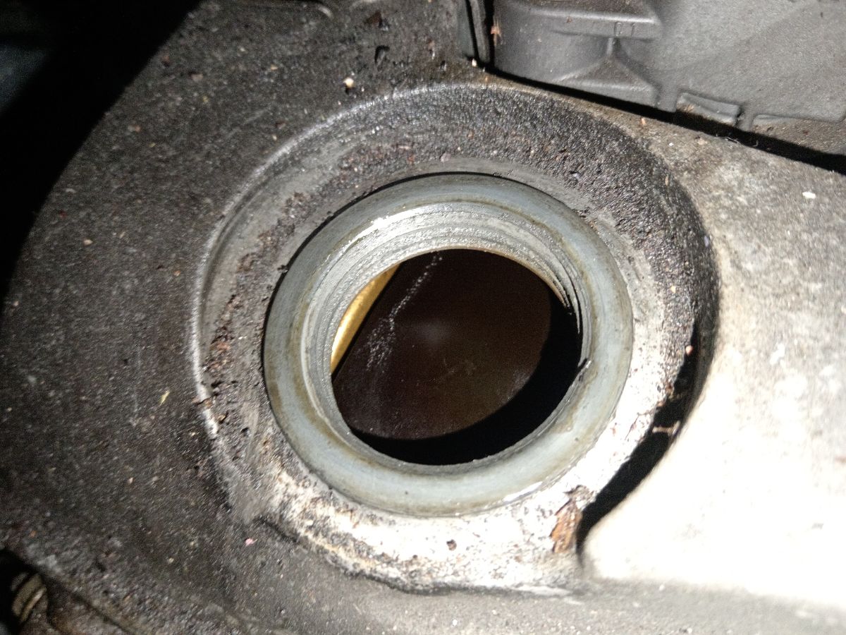 Двигатель 19000-28330 на Toyota Avensis AZT250 1AZ-FSE Фото 3