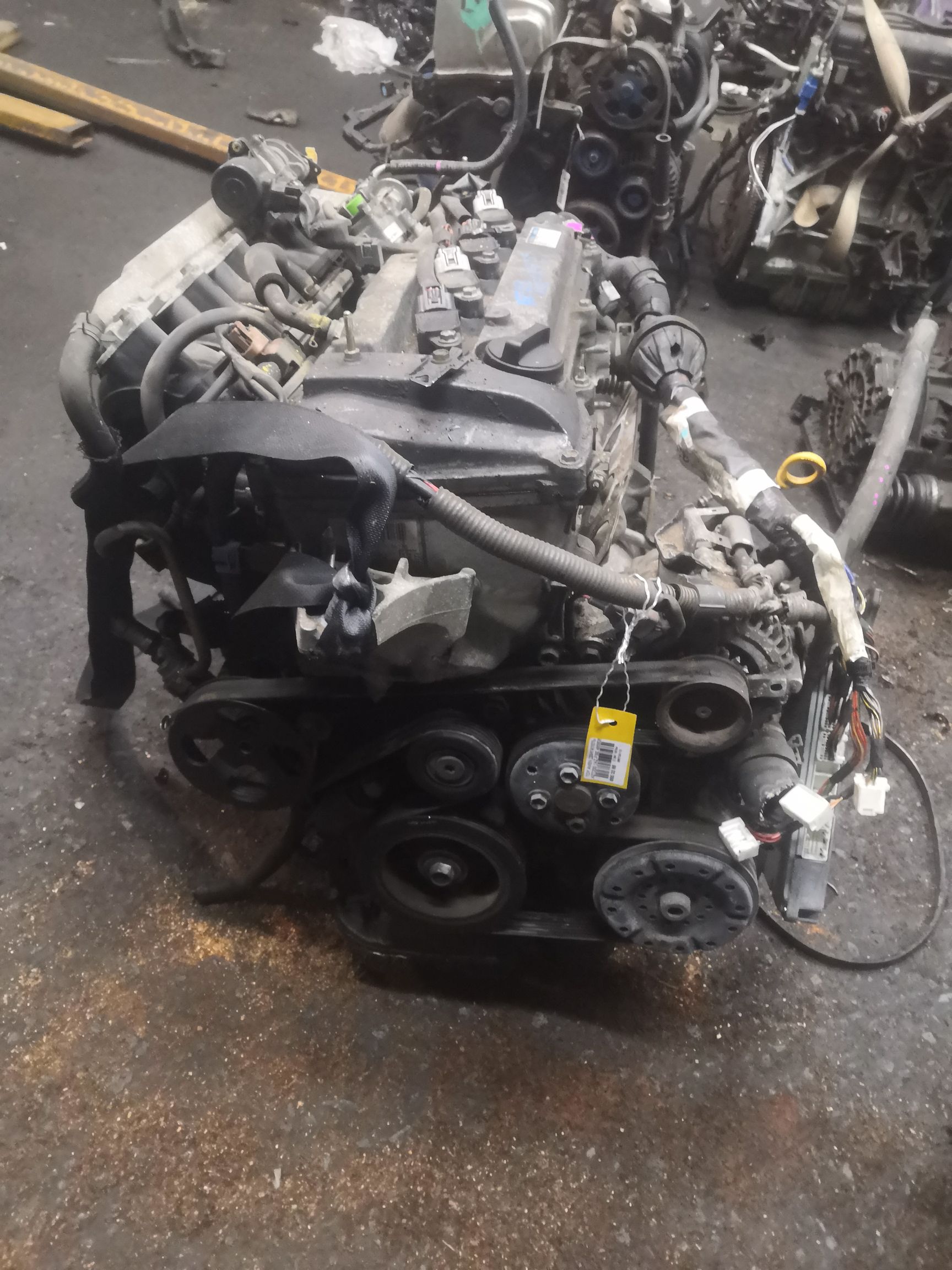 Двигатель 19000-28330 на Toyota Avensis AZT250 1AZ-FSE Фото 4