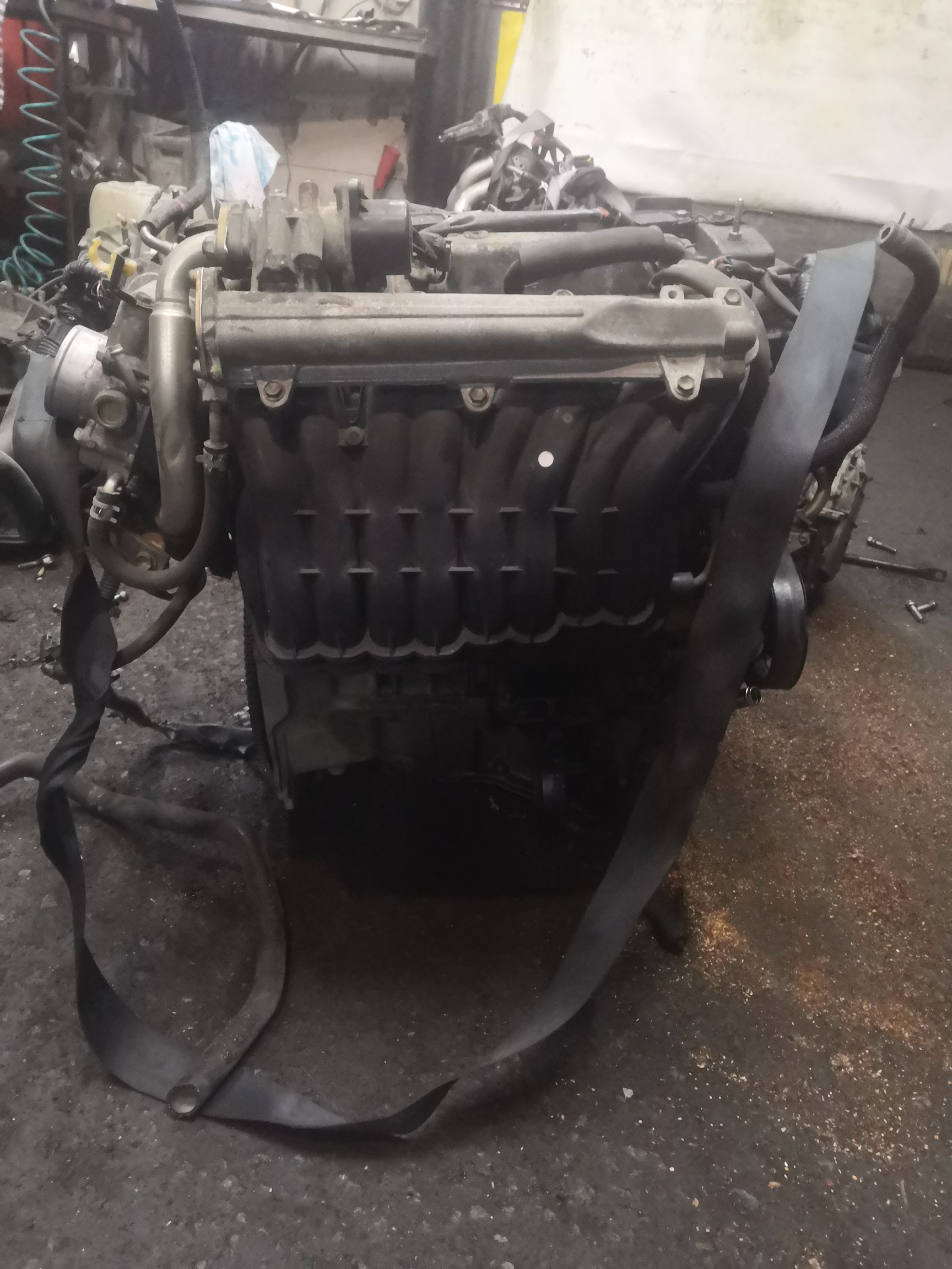 Двигатель 19000-28330 на Toyota Avensis AZT250 1AZ-FSE Фото 5