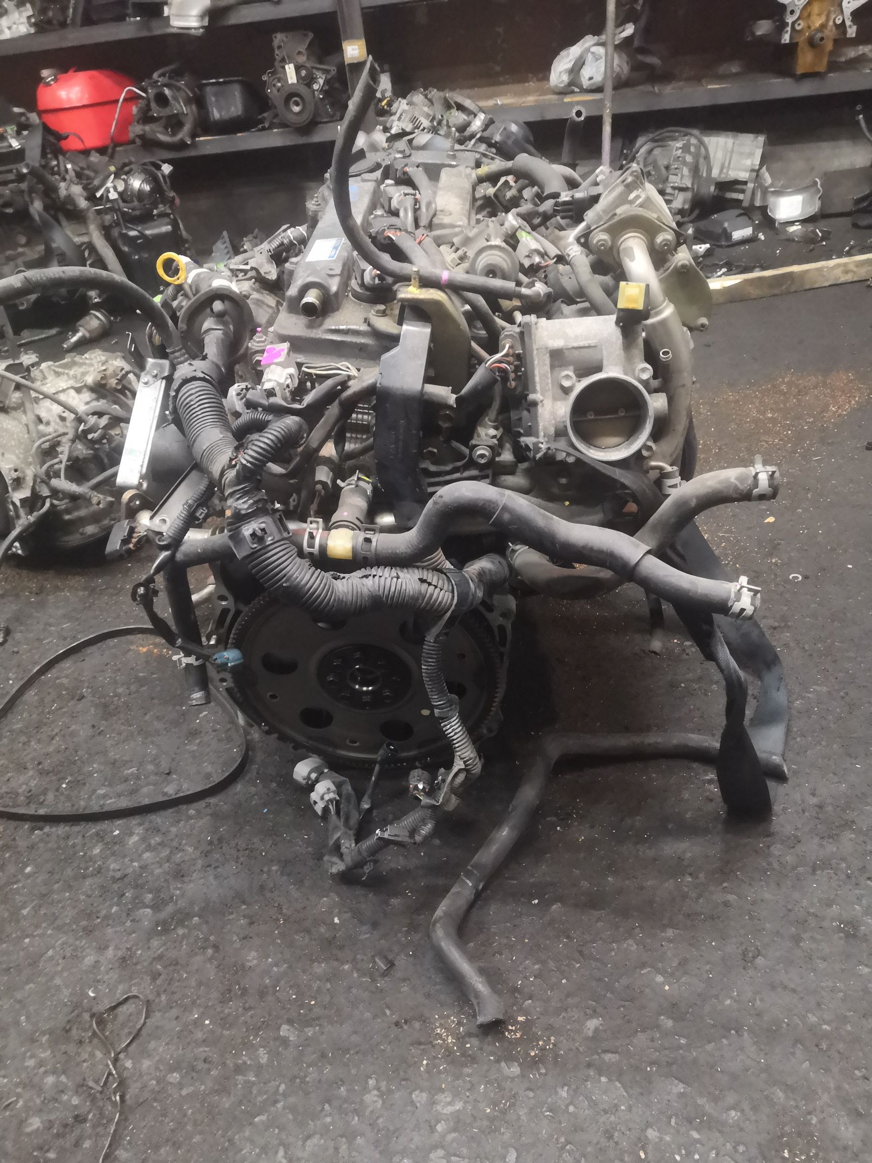 Двигатель 19000-28330 на Toyota Avensis AZT250 1AZ-FSE Фото 6