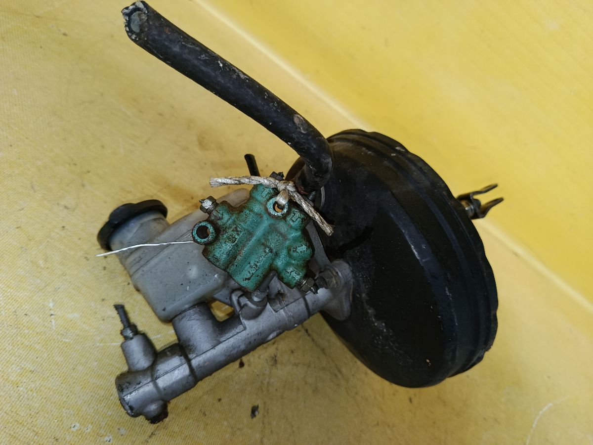 Главный тормозной цилиндр на Toyota Raum EXZ15 5E-FE Фото 2