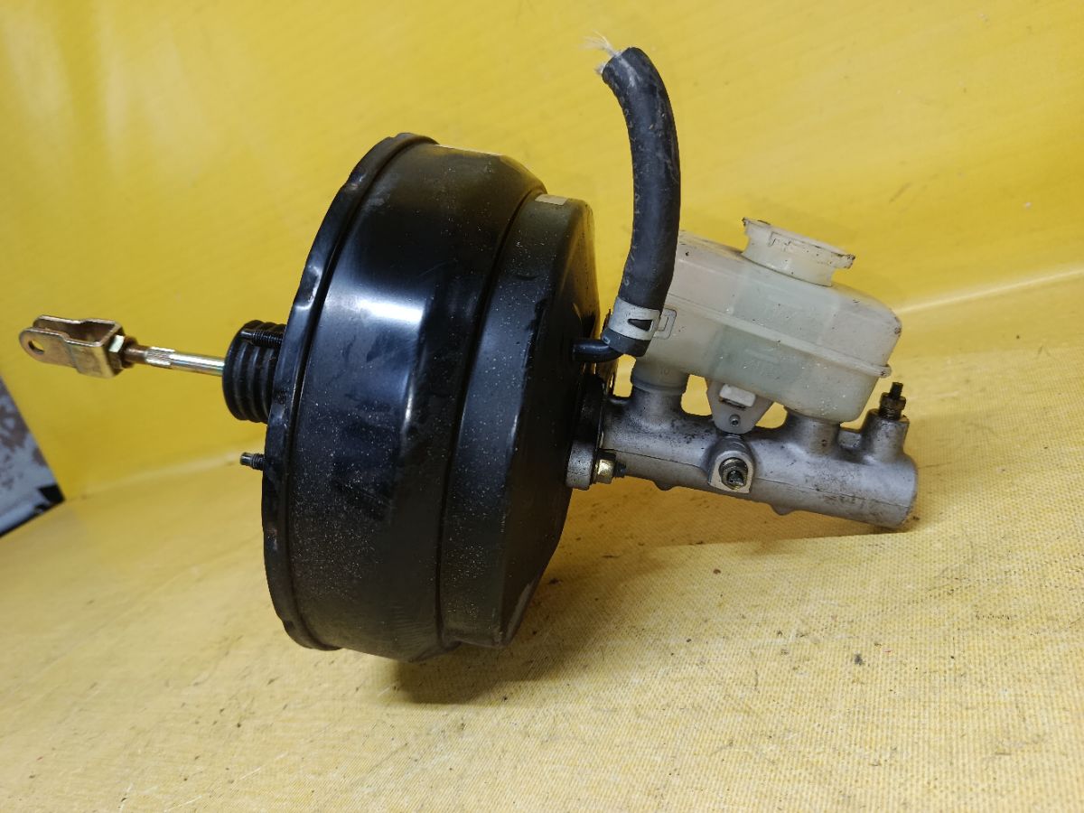 Главный тормозной цилиндр на Subaru Legacy Wagon BH5 EJ206 Фото 1